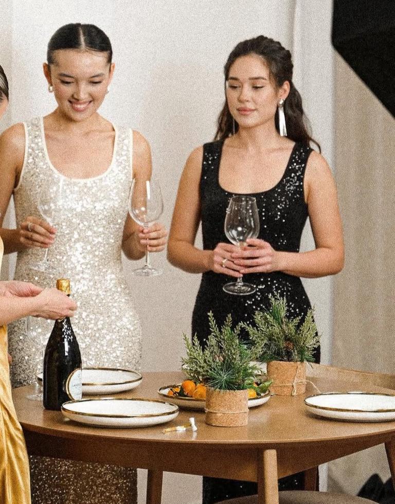 Новогоднее платье сверкающее