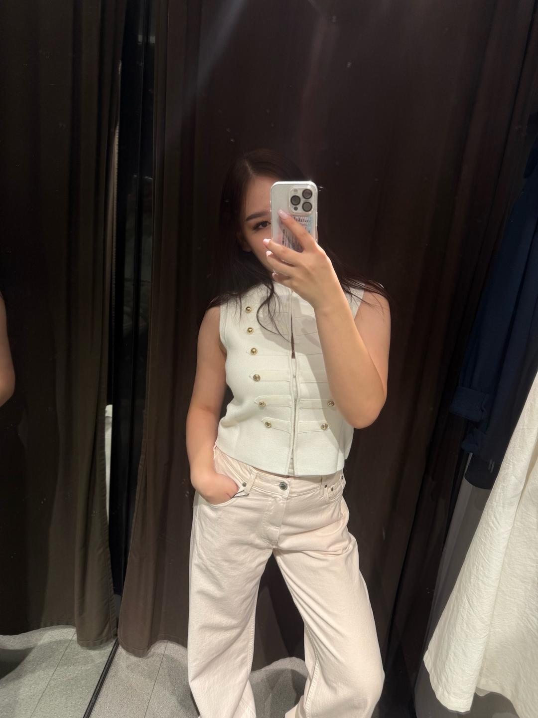 Zara Укороченная жилетка с золотистыми пуговицами от Zara — фото 2