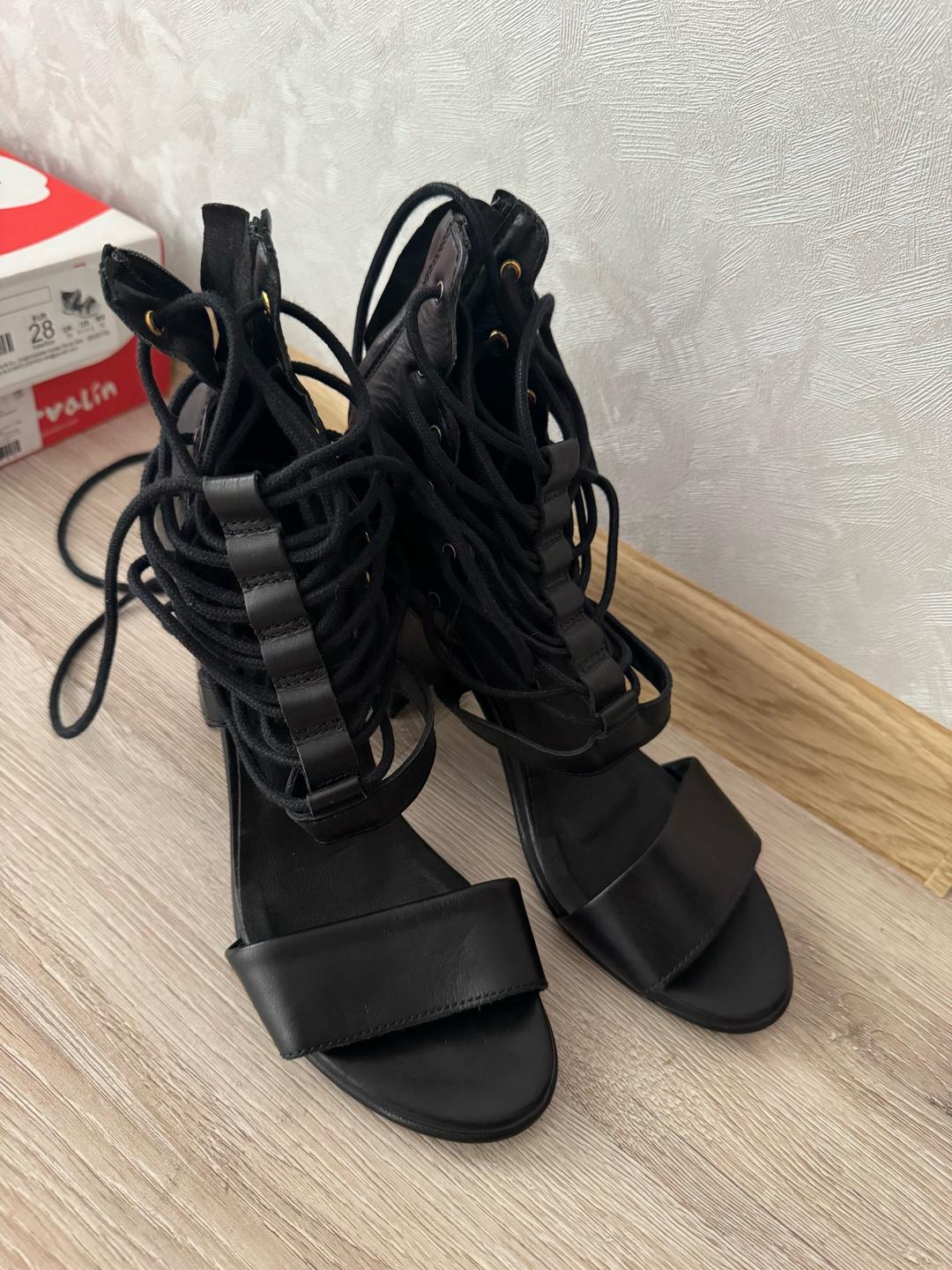 Sisley Босоножки новые — фото 2