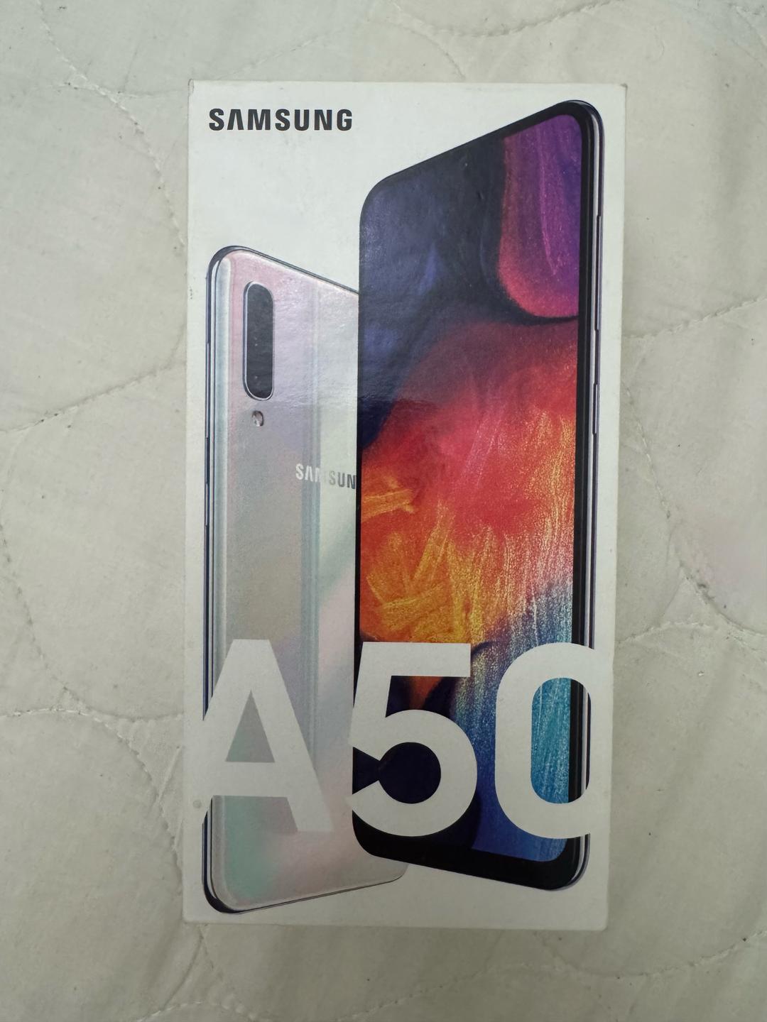 Samsung Смартфон Samsung Galaxy A50 — фото 2
