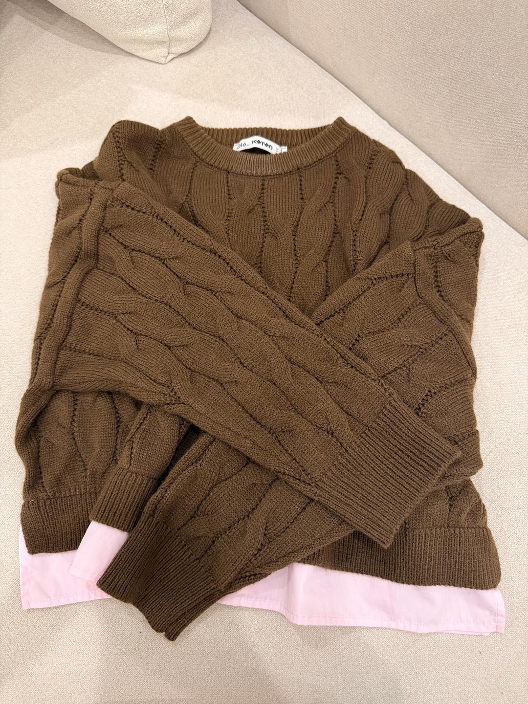 GUESS Outfit на осень: 🍂 Свитер, джинсы, сумка — фото 2