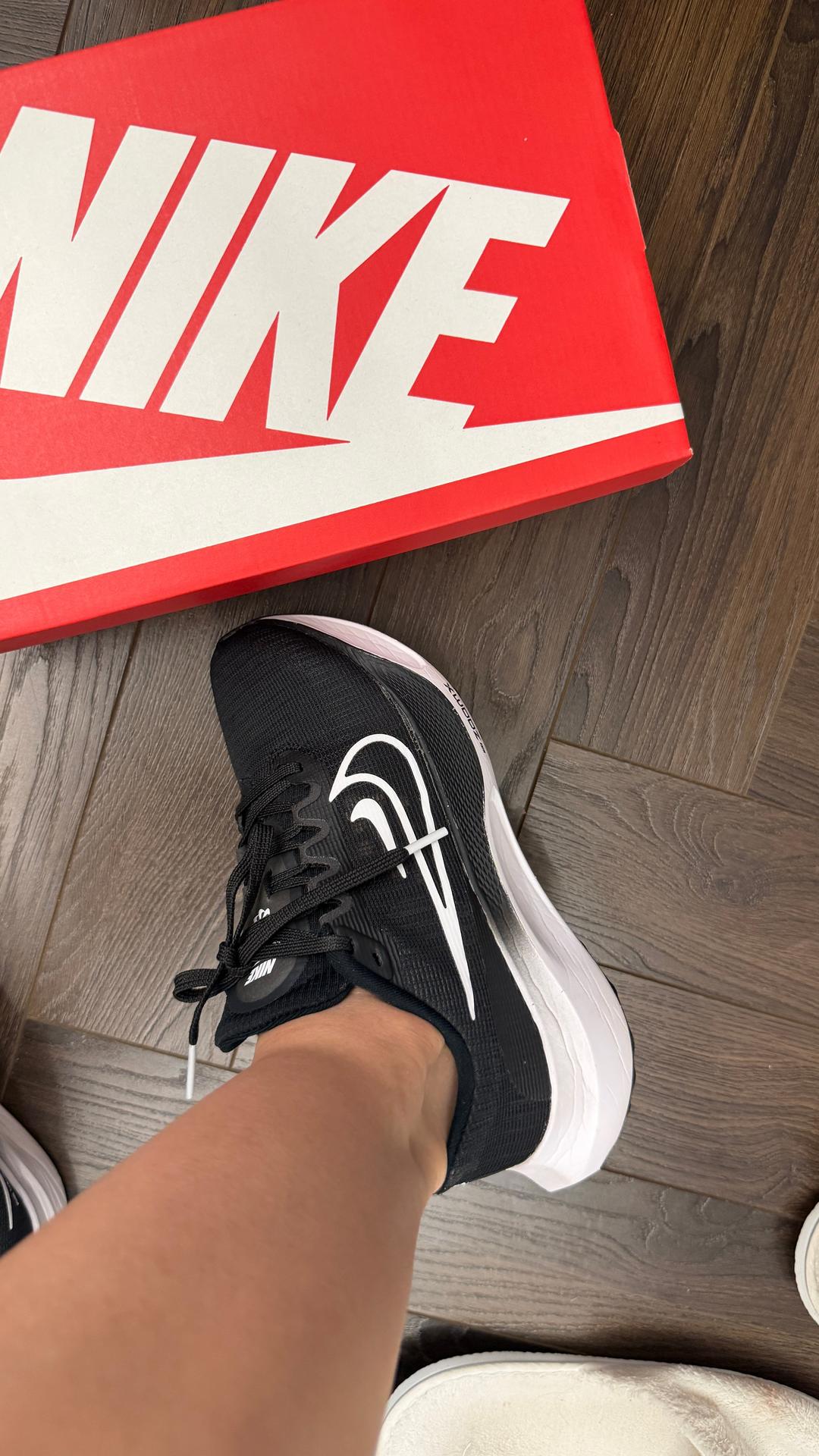 Nike Кроссовки Nike Zoom Fly 5 оригинал женские для фитнеса и бега — фото 2