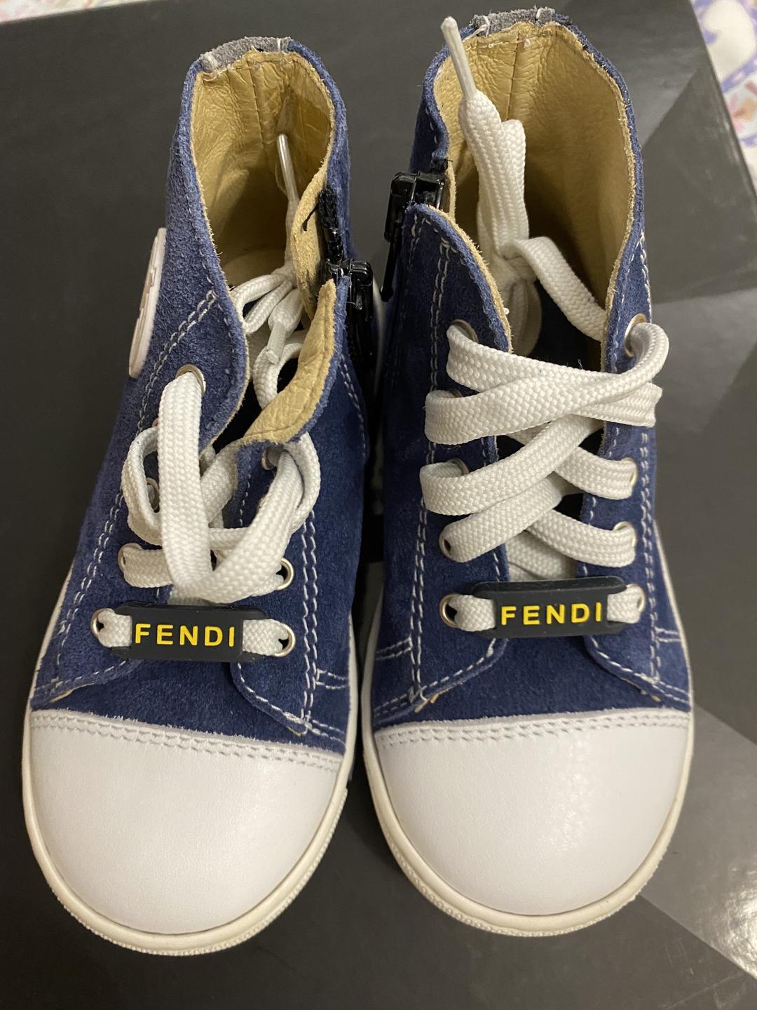 Fendi оригинальные ботинки FENDI для девочки р.24 — фото 2