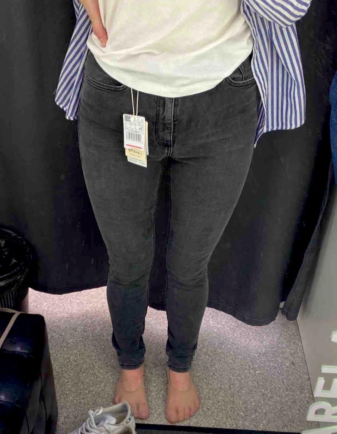 Mango Mango джинсы модель Noa классические skinny скини светло-черные — фото 2