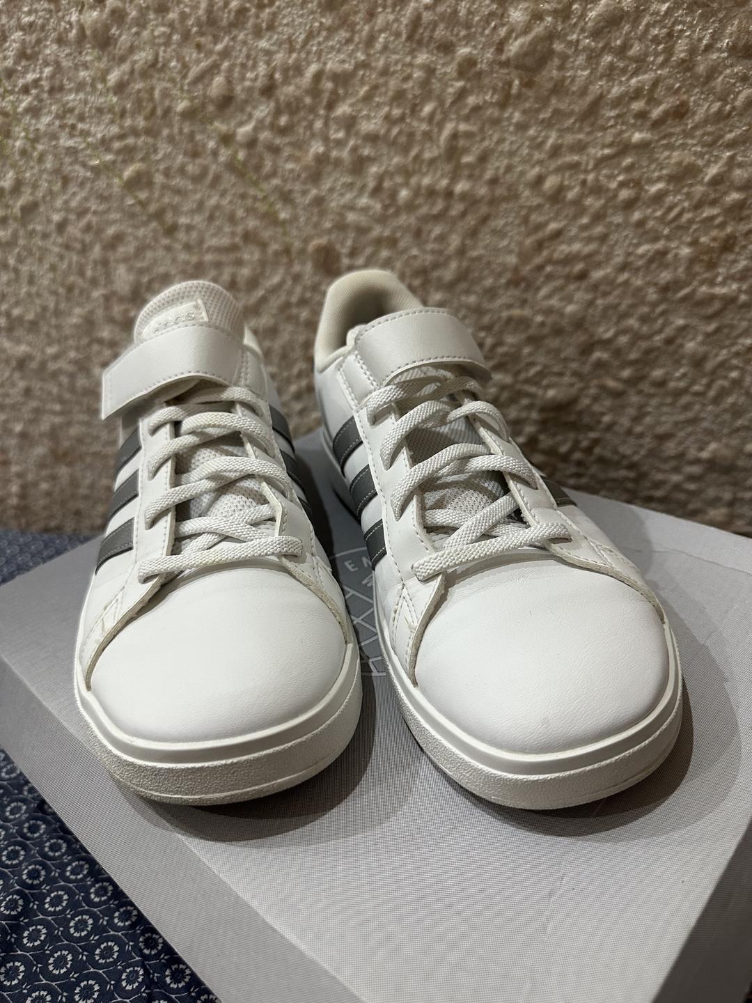 Adidas Белые кеды Adidas — фото 2