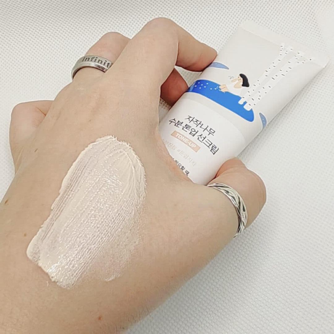 Round Lab ROUND LAB Birch Juice Tone-Up Sunscreen солнцезащитный крем — фото 2