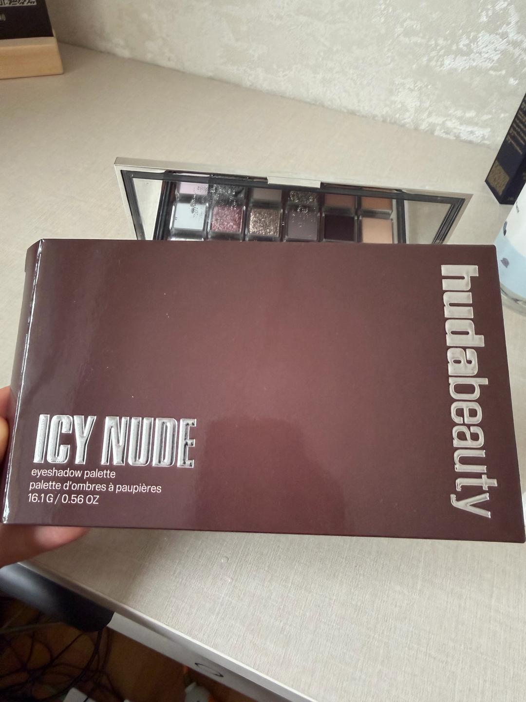 Huda Beauty Тени Huda Beauty Icy nude — фото 2