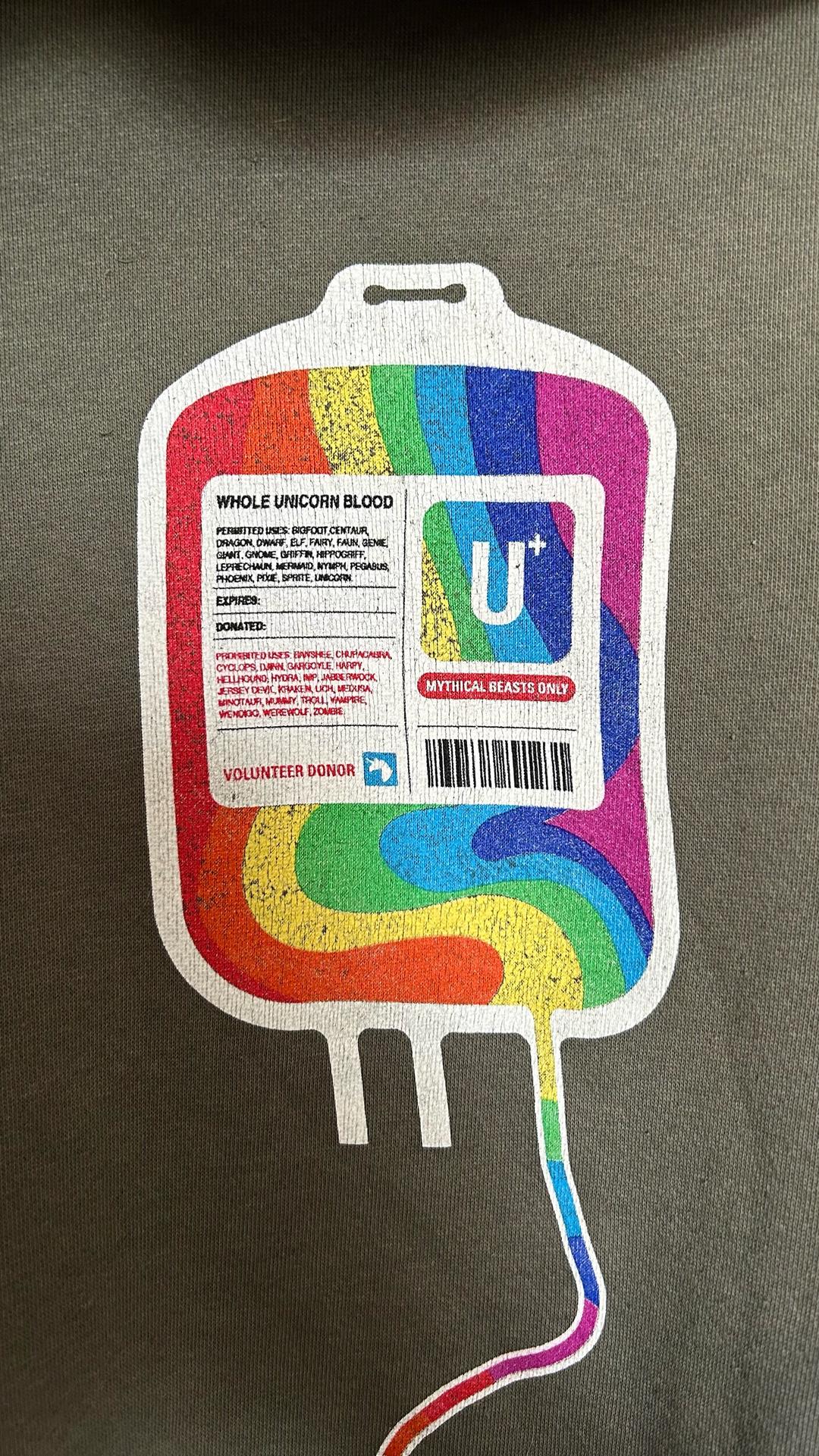 Threadless 🦄 Оригинальная толстовка Threadless - Fairytale Transfusion (кровь единорога). — фото 2