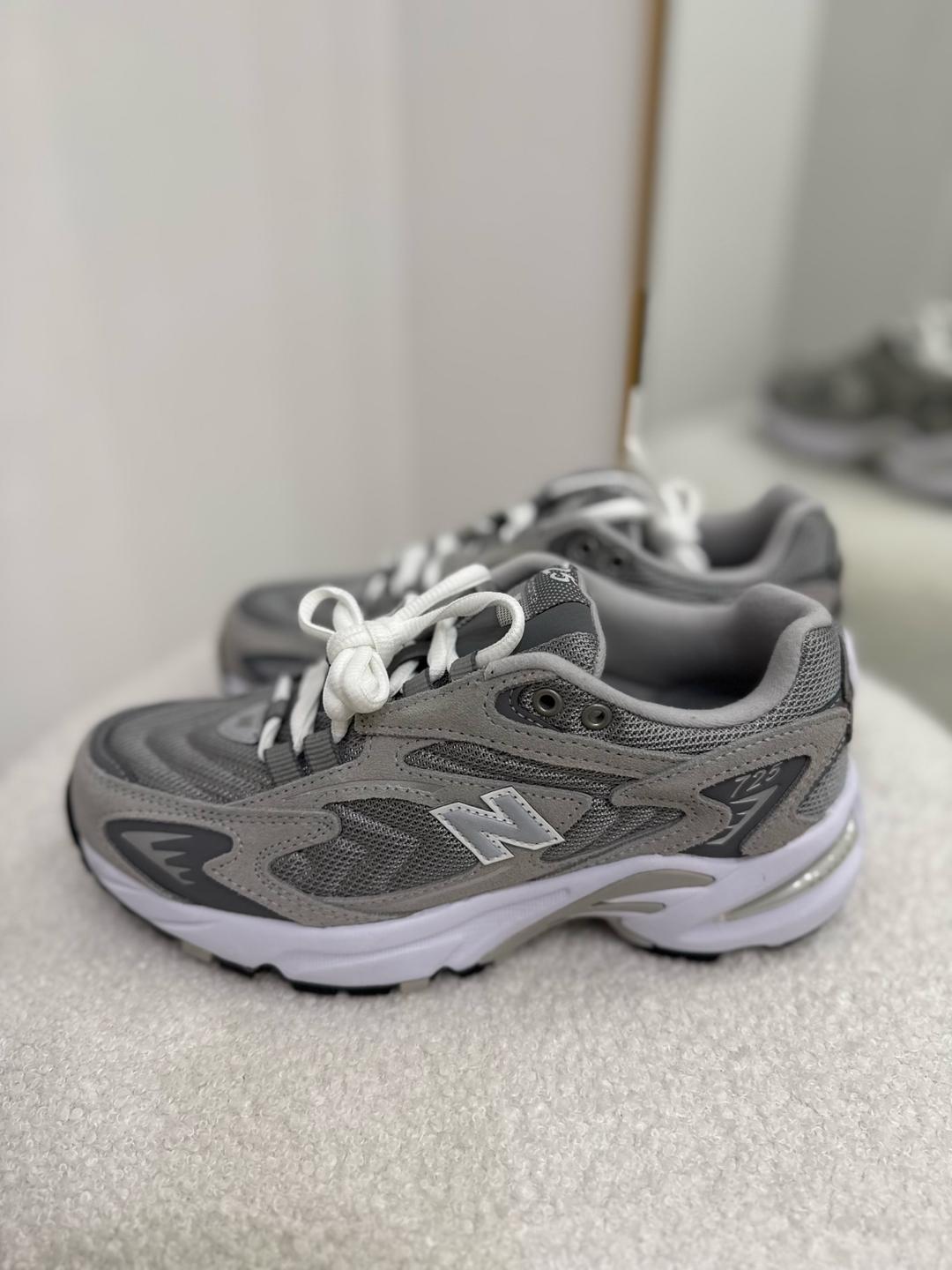 New Balance Кроссовки New Balance 725 — фото 2
