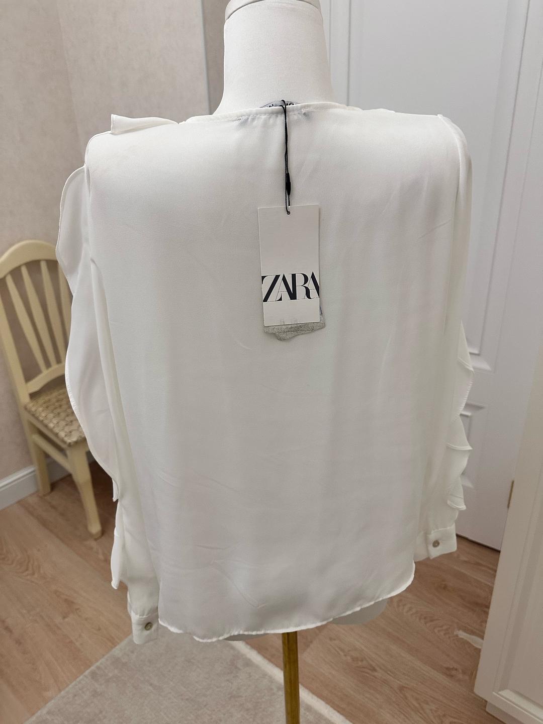 Zara Блуза Zara с оборками — фото 2