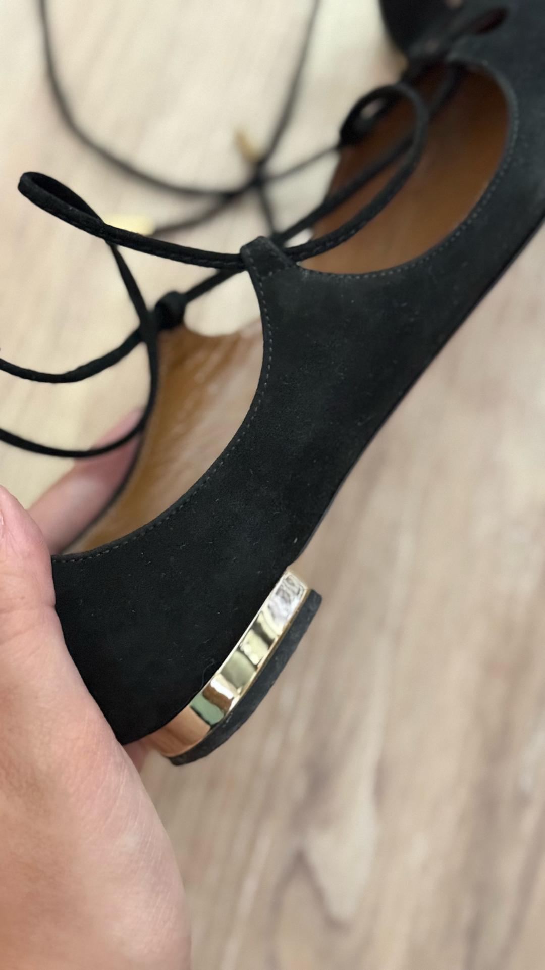 Aquazzura Балетки итальянского бренда Aquazzura на шнуровке, 100% замша — фото 2