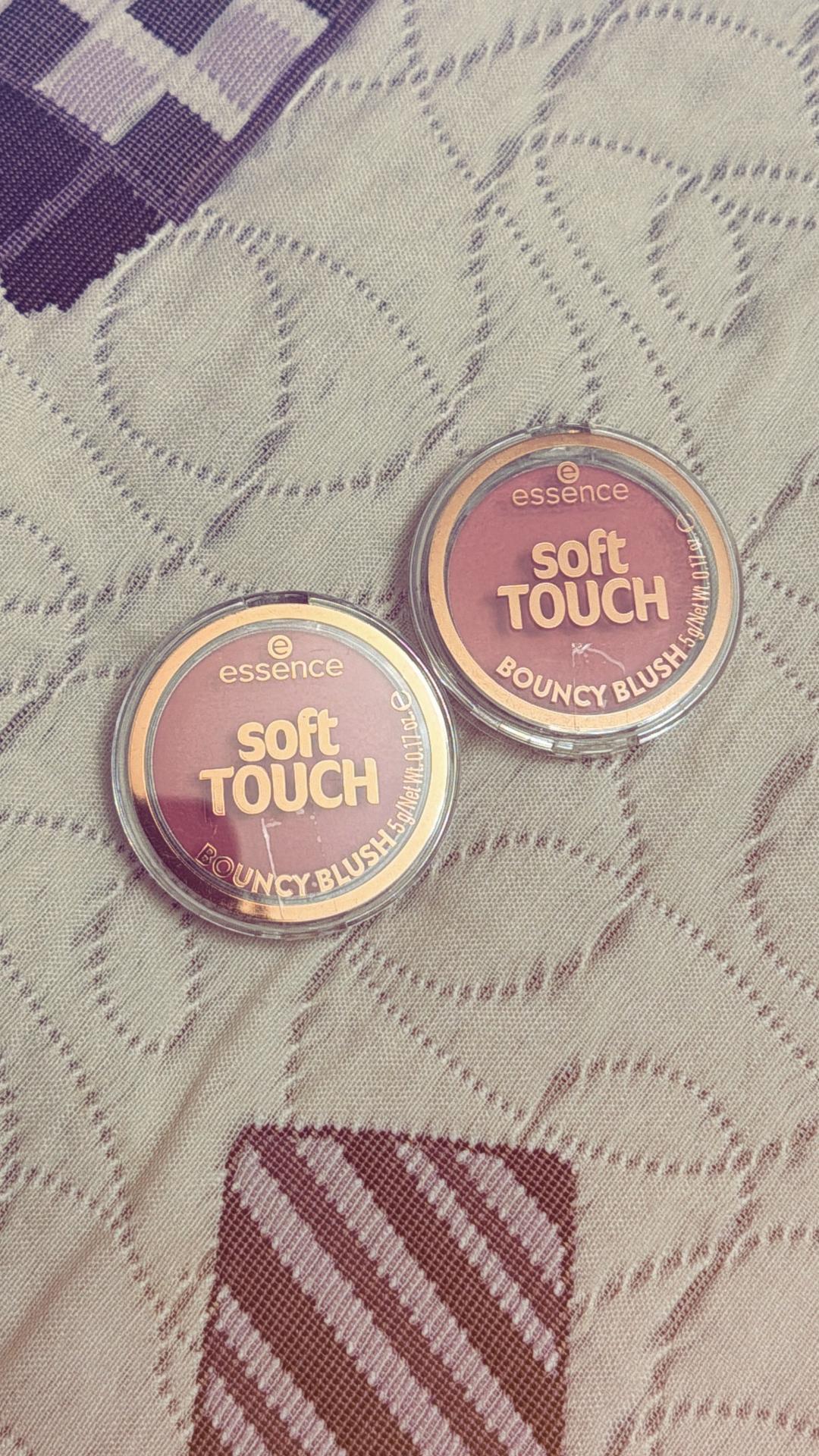 Essence Румяна soft touch — фото 2