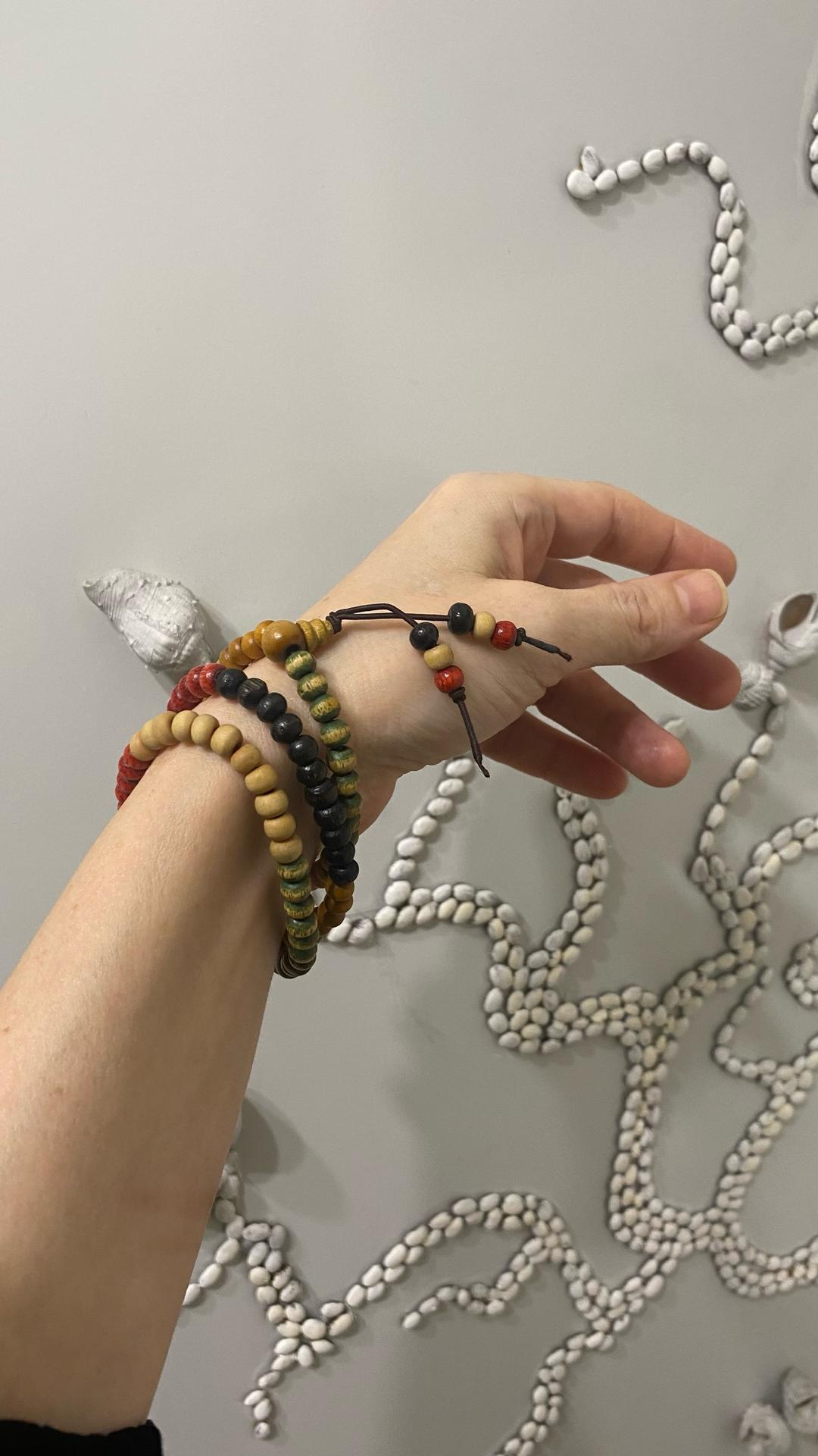 Handmade (ручная работа) Многоцветный браслет из деревянных бусин — фото 2