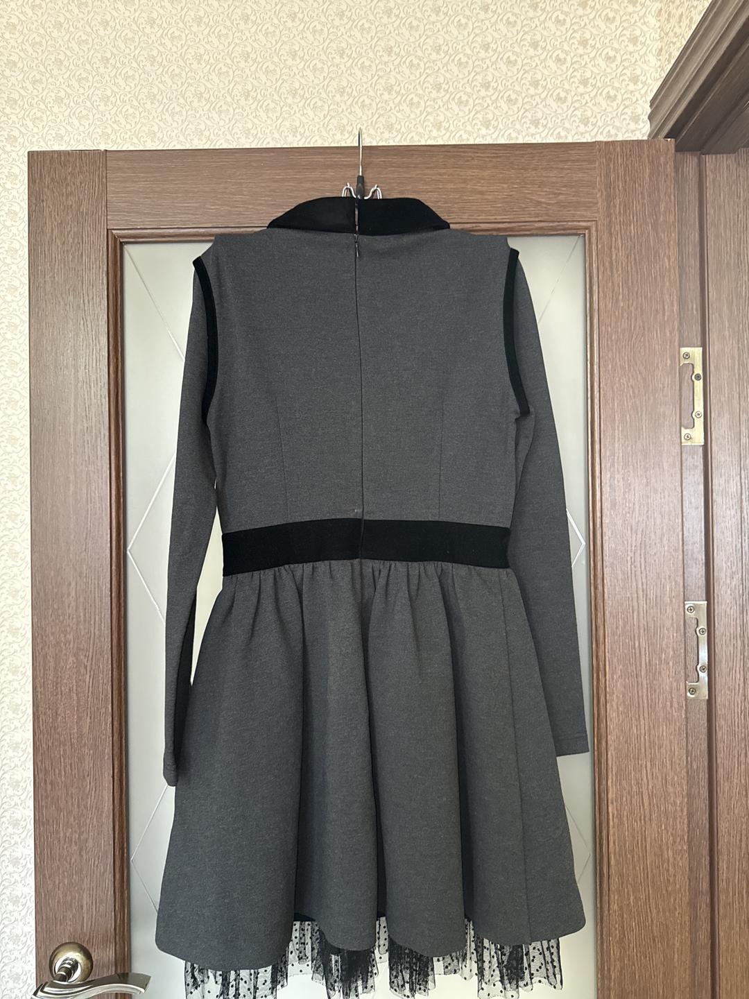 BCBGMaxAzria Платье повседневное — фото 2