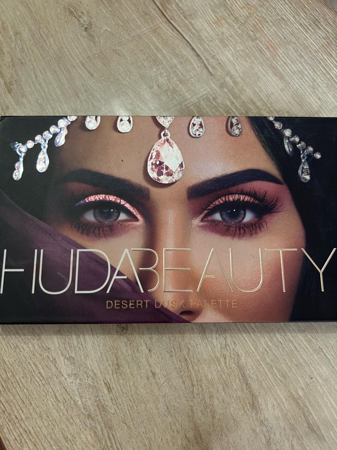 Huda Beauty Палетка теней Huda Beauty Desert Dusk Palette — фото 2