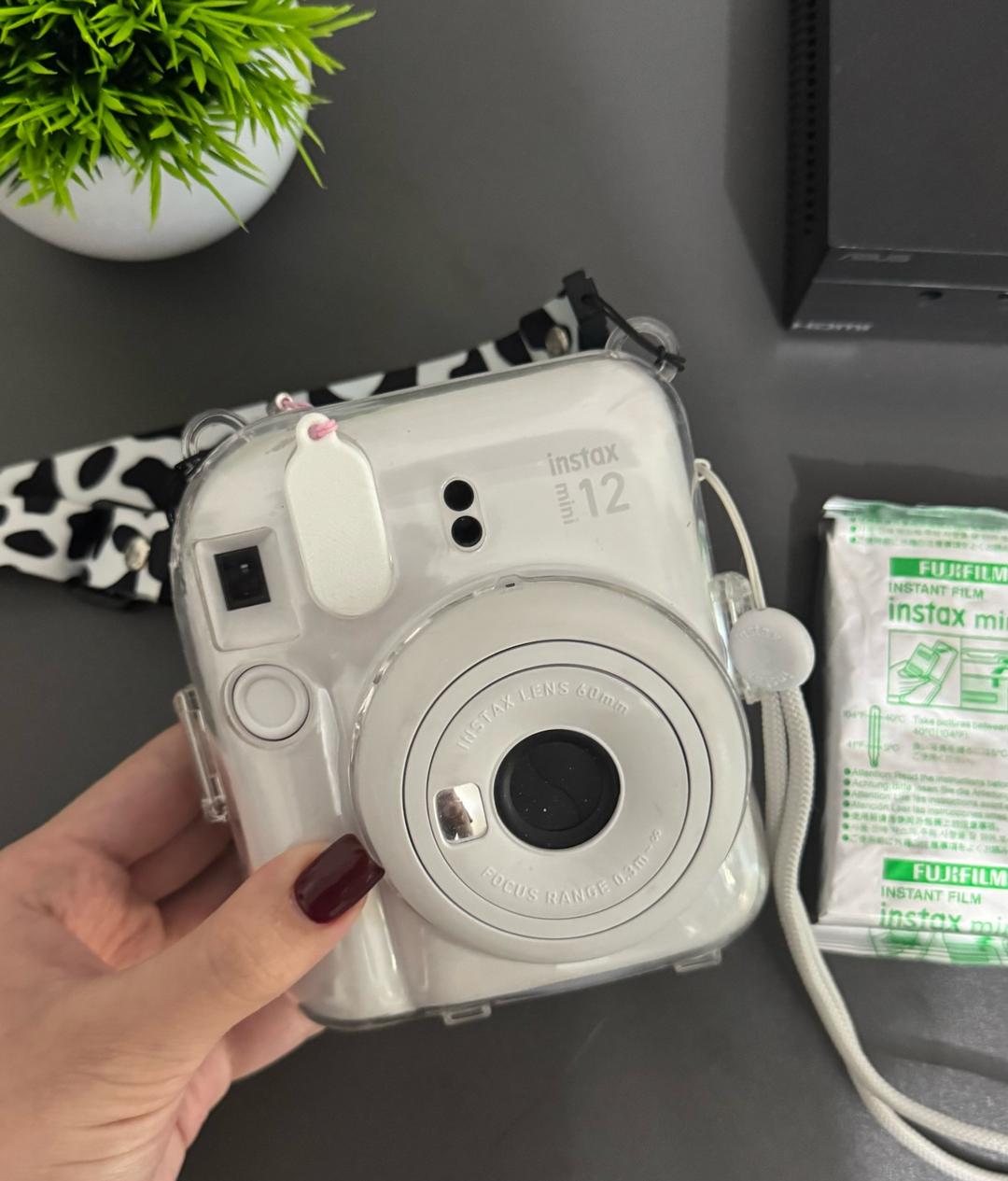 Fujifilm Фотоаппарат Fujifilm Instax mini 12 в чехле — фото 2