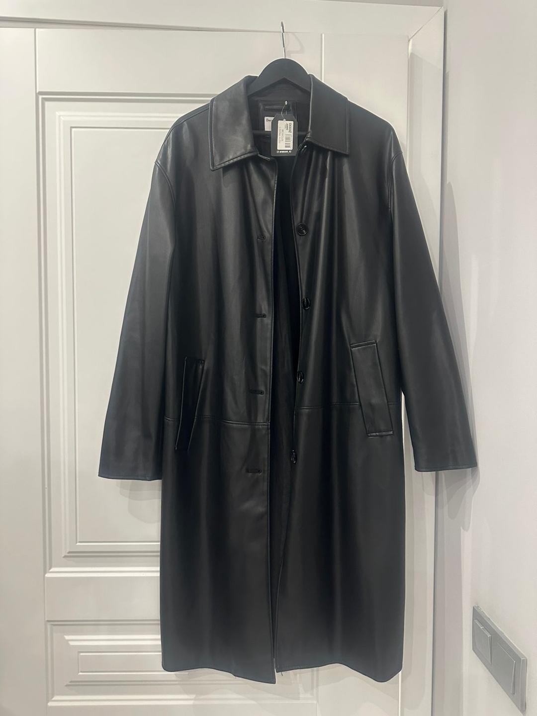 Bershka Плащ из экокожи — фото 2