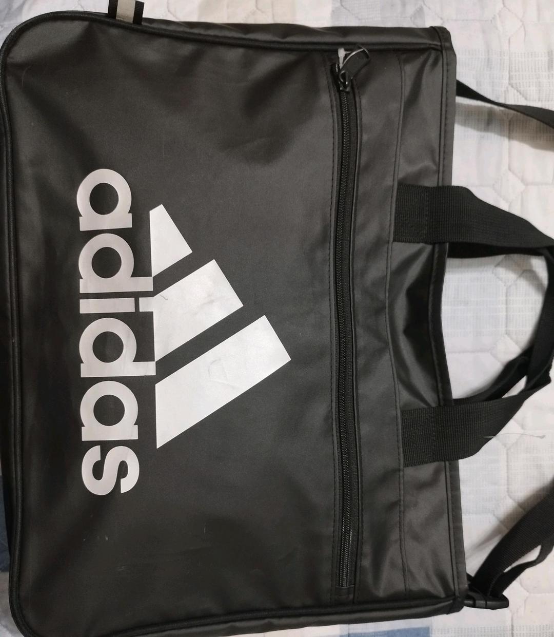 Adidas Сумка-тоут Adidas для ноутбука и фитнеса (Оригинал) — фото 2