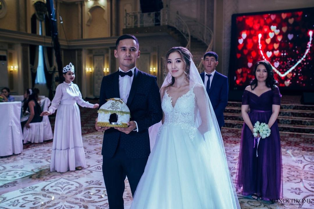 Нет бренда 2 платья Emilia Sposa за 120 тыс тг — фото 2