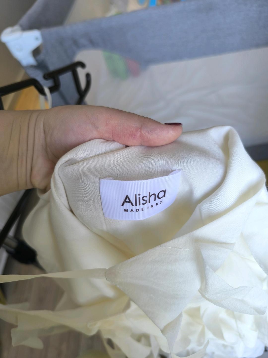 Alisha Atelier Белое платье — фото 2
