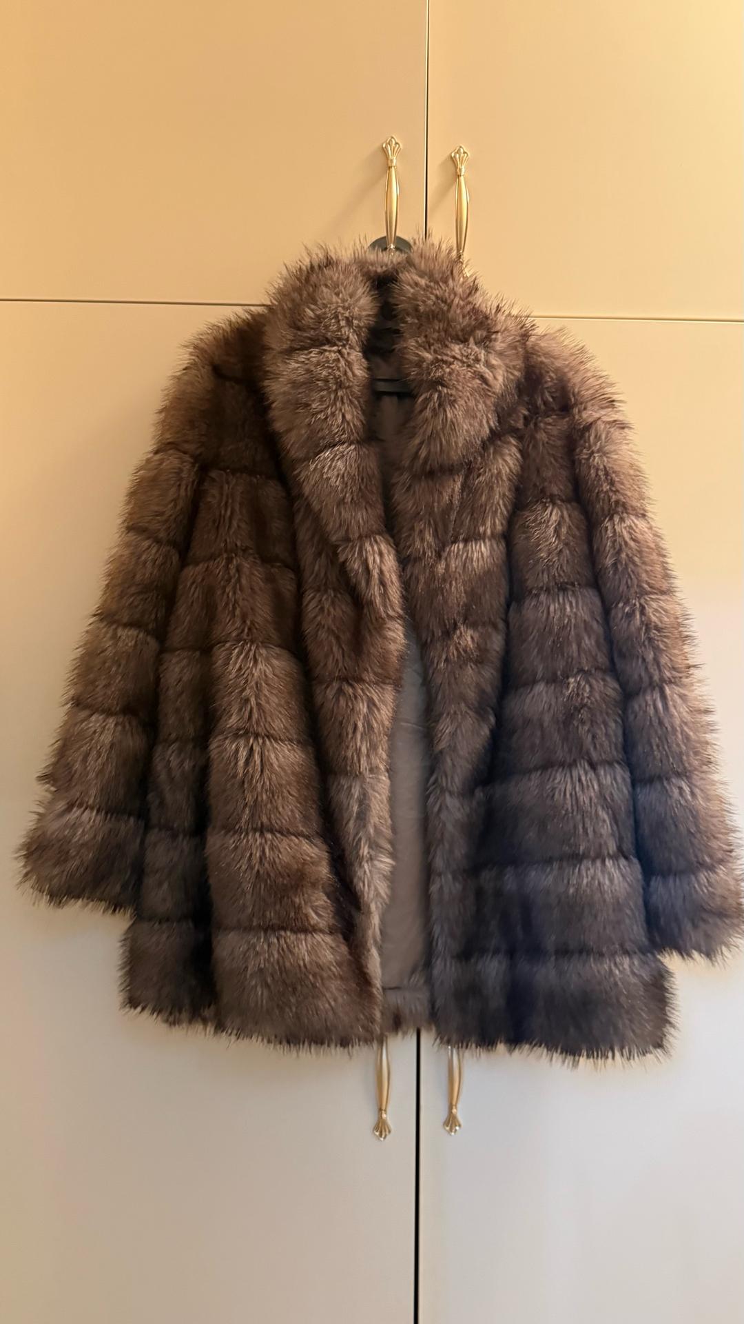 GUESS Пуховик Guess и Шубы — фото 2