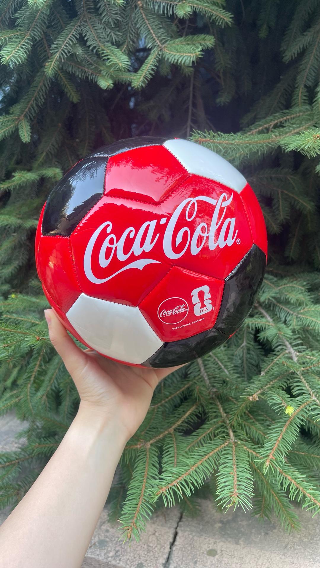 Coca Cola ⚽ Новый футбольный мяч Coca-Cola × FIFA — фото 2