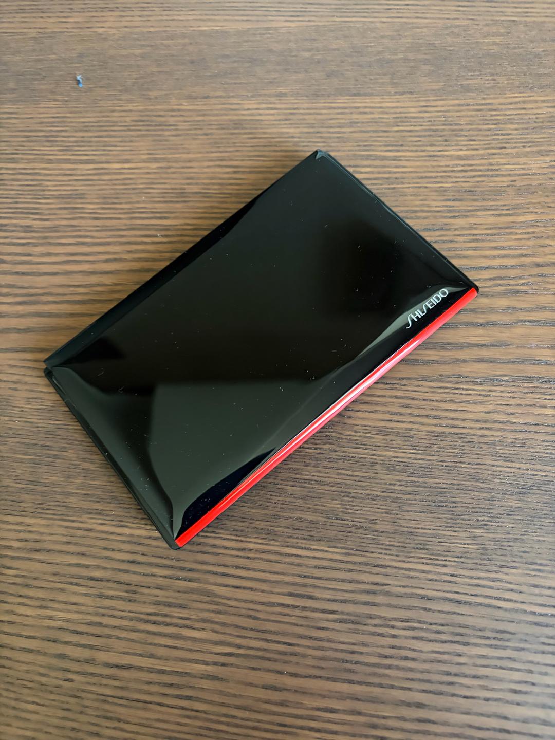 Shiseido Пудра Shiseido Synchro Skin Invisible Silk Pressed Powder — фото 2
