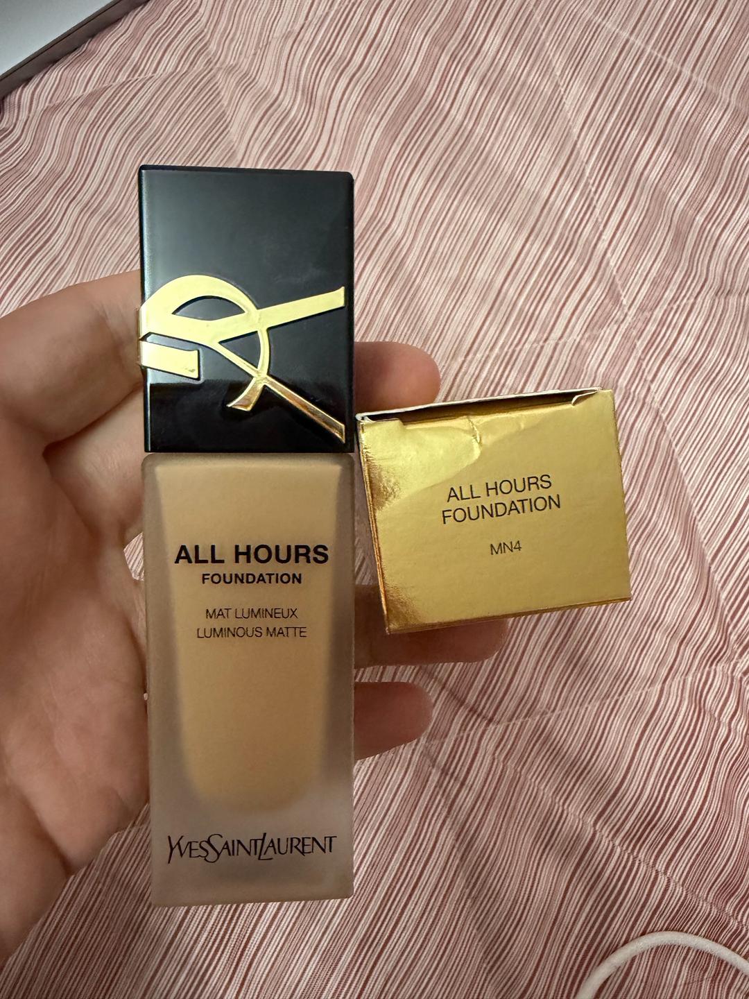 Yves Saint Laurent Тональная основа All hours — фото 2