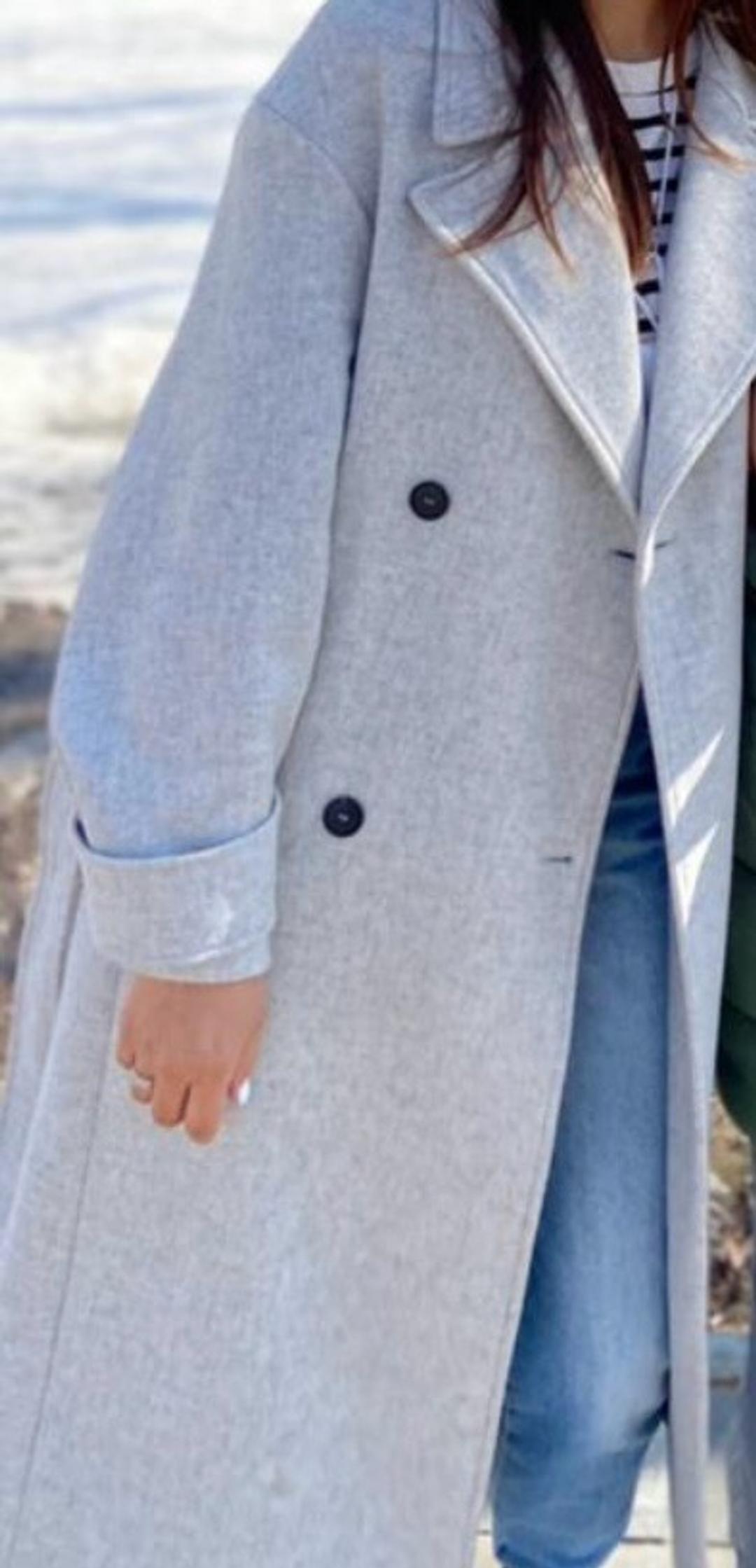 Zara Двубортное пальто серого цвета — фото 2