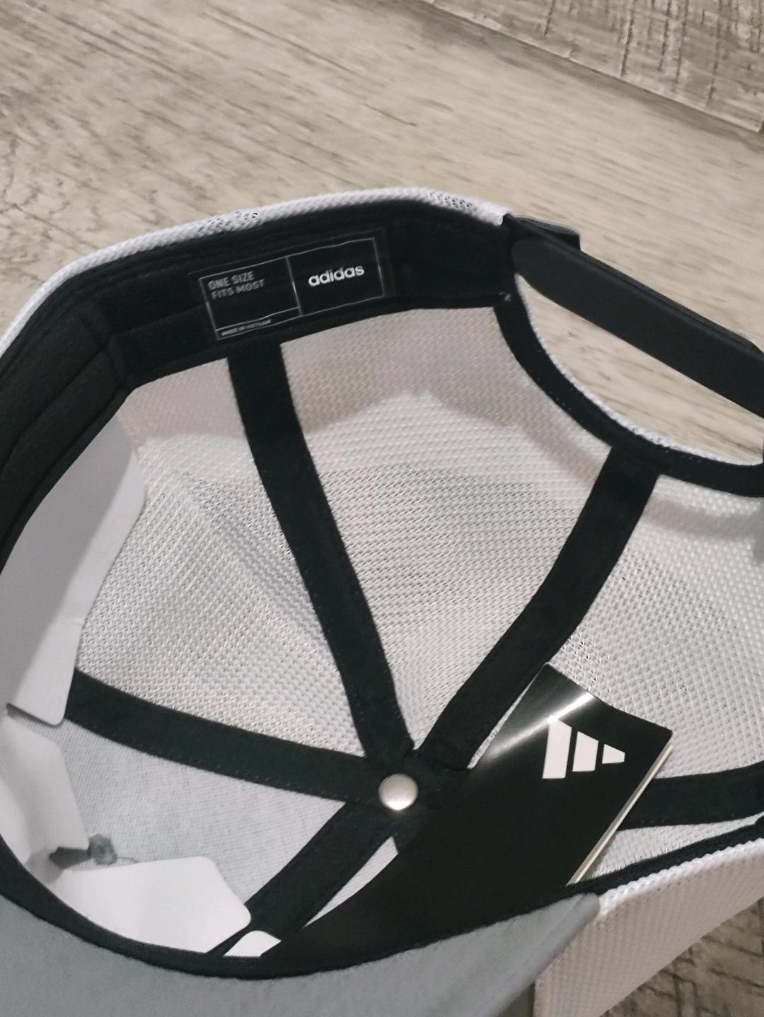 Adidas Бейсболка Adidas оригинал — фото 2