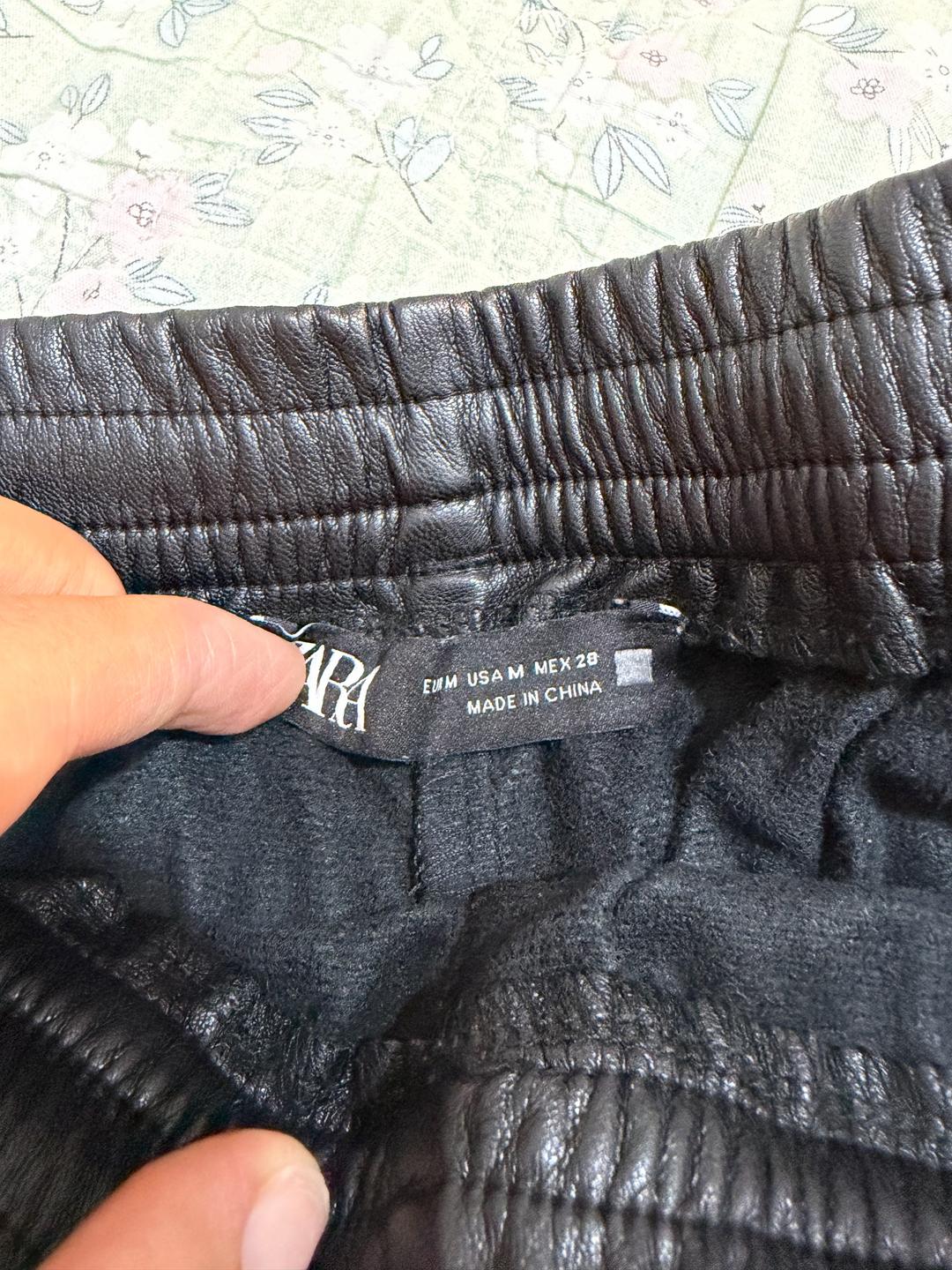 Zara Джоггеры ZARA из экокожи — фото 2