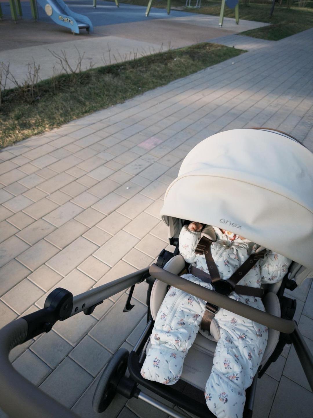 Baby Go Стеганый комбинезон с цветочным принтом — фото 2