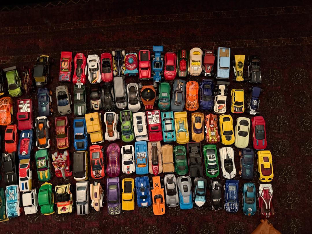 Hot Wheels Продам коплект машинки Hot Wheels 153 штуки — фото 2