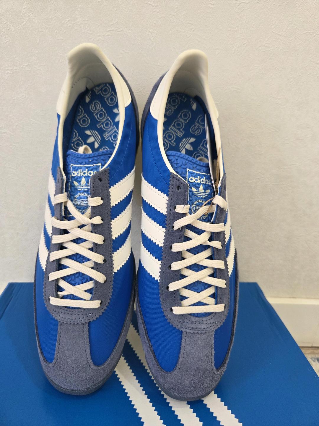 Adidas Адидас женские кроссовки — фото 2
