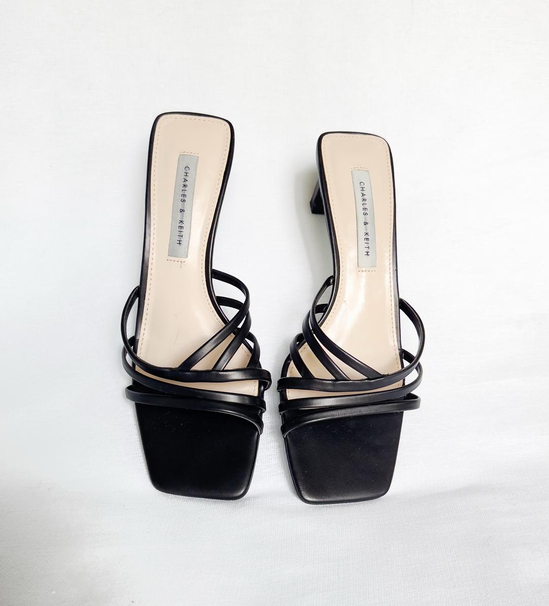 Charles & Keith Босоножки Charles & Keith черные — фото 2