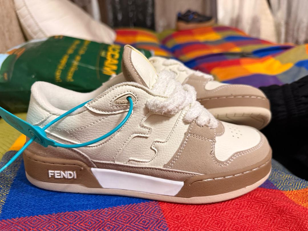 Fendi Продам обувь — фото 2