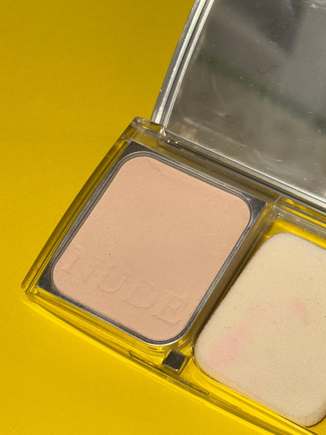 Dior Компактная пудра Diorskin Nude Compact - оттенок 010 — фото 2