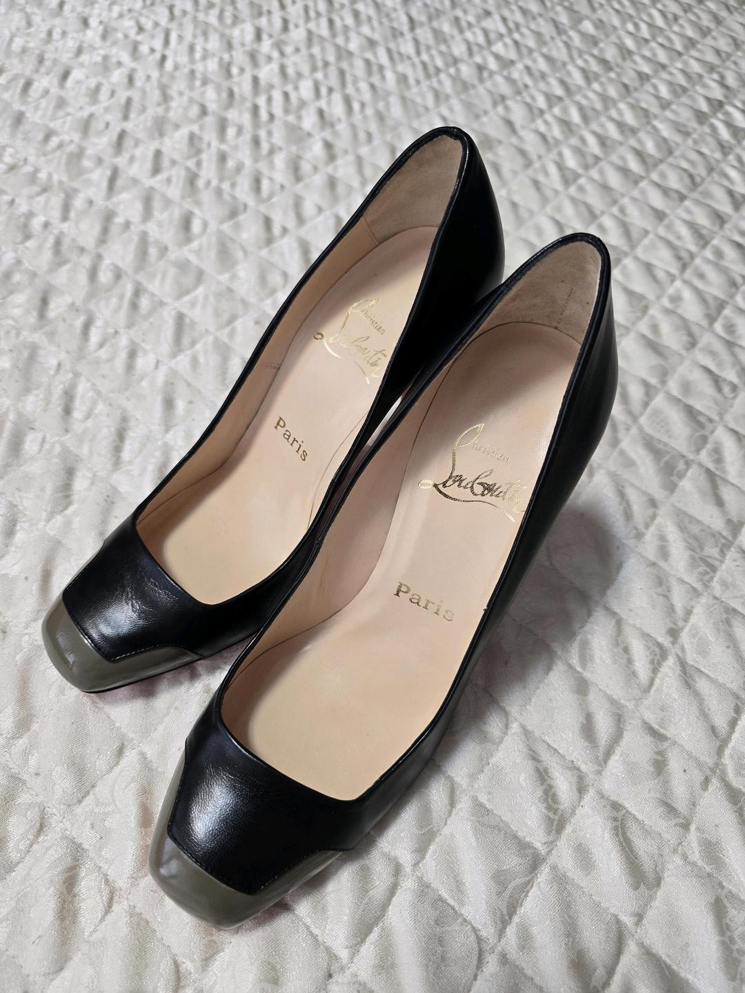 Christian Louboutin Лабутены 37,5 куплены в ОАЭ,новые, очень удобные — фото 2