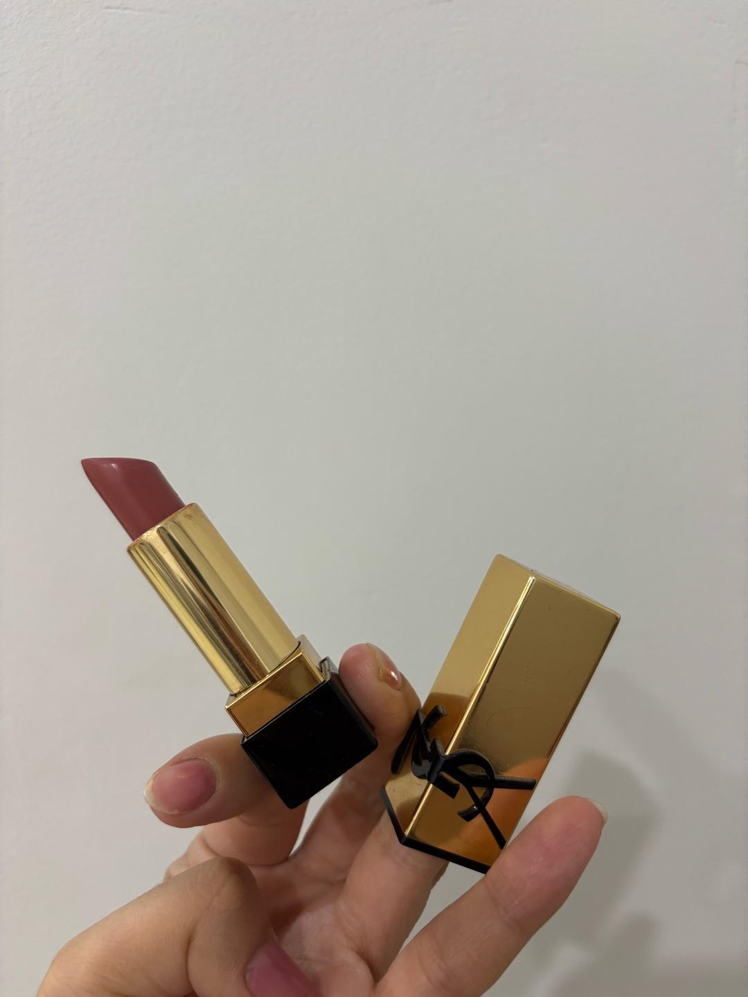Yves Saint Laurent Губная помада Yves Saint Laurent — фото 2