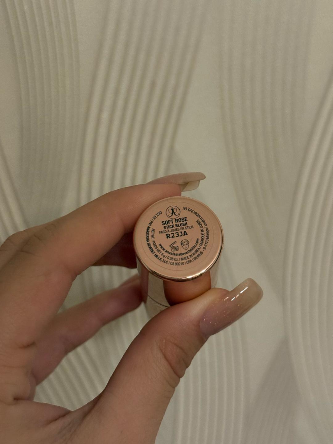 Anastasia Beverly Hills Кремовые румяна в стике Anastasia Beverly Hills Soft Rose — фото 2