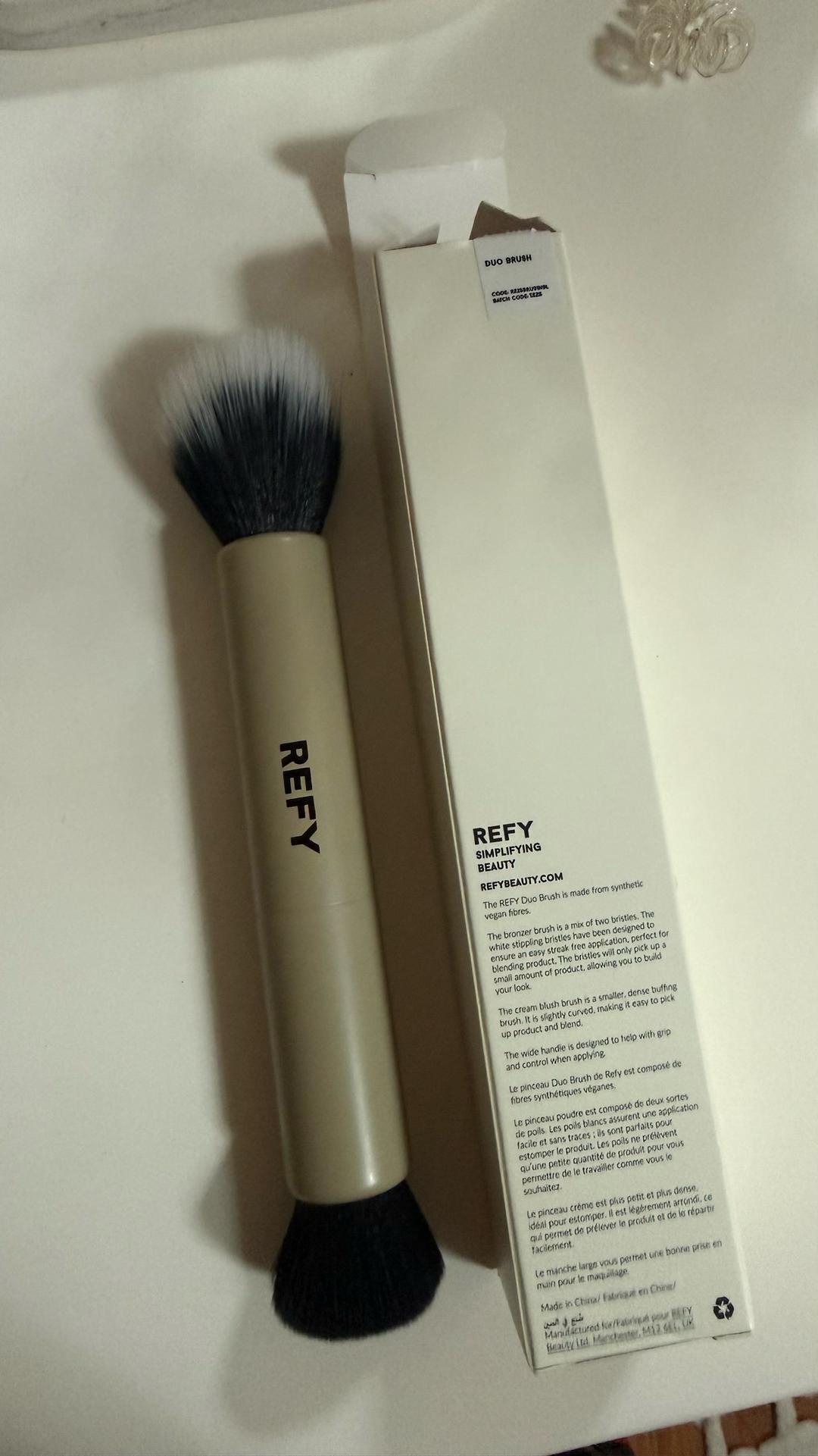 REFY REFY кисть для макияжа двусторонняя — фото 2