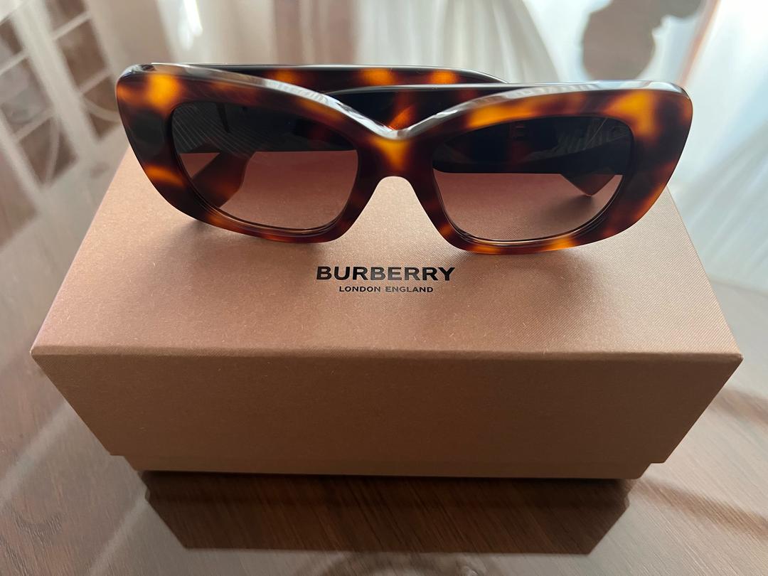 Burberry Солнцезащитные очки Burberry — фото 2