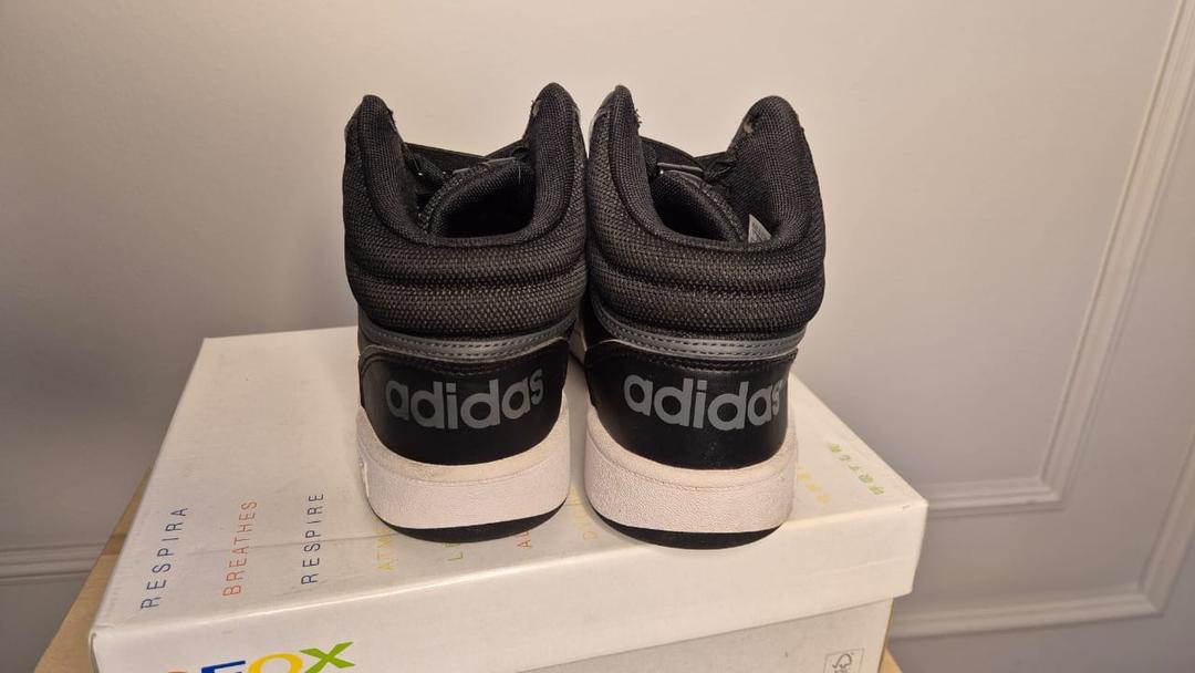 Adidas Кроссовки adidas — фото 2