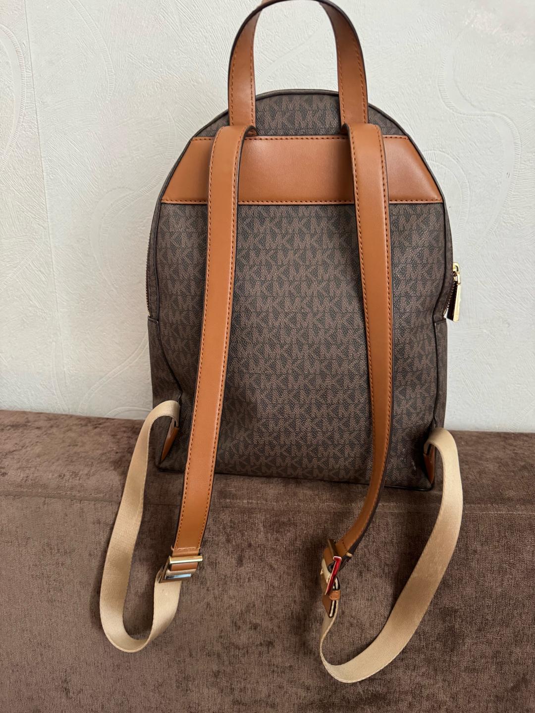 Michael Kors Продаю рюкзак — фото 2