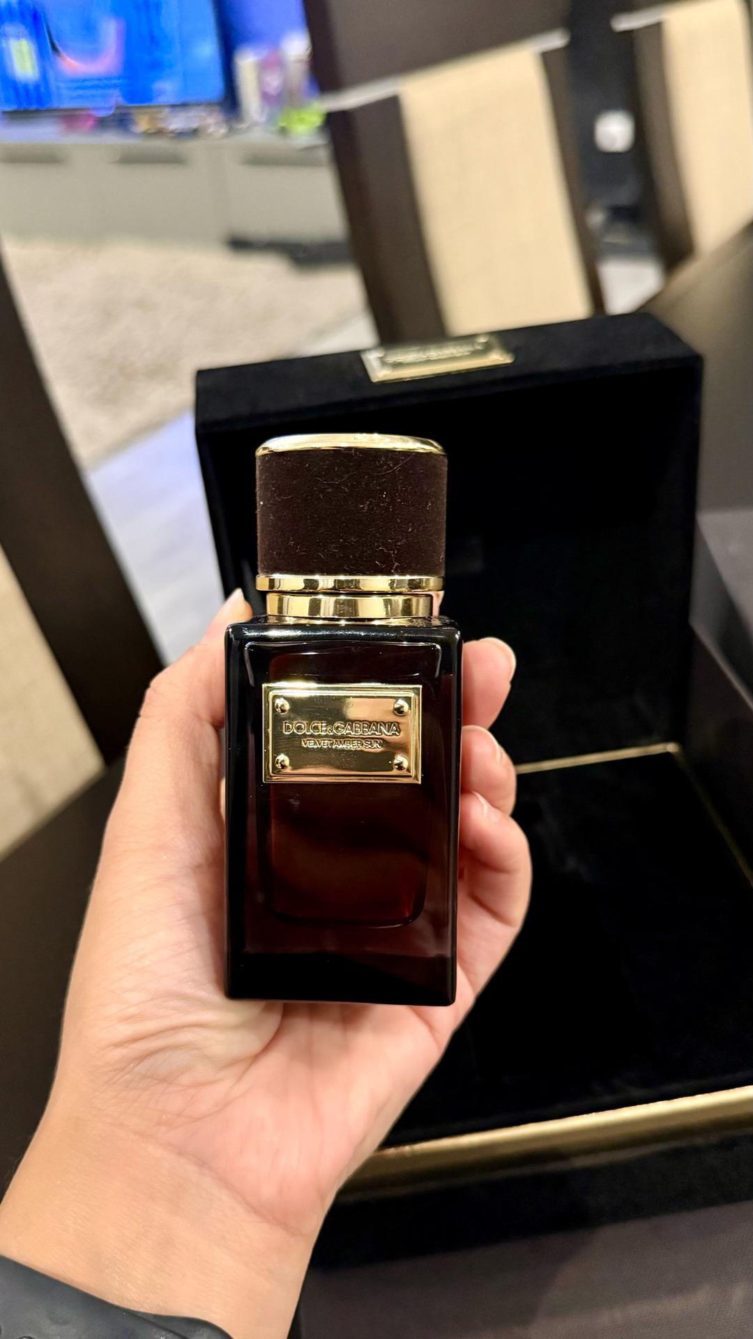 Dolce & Gabbana Парфюмерная вода Dolce & Gabbana Velvet Amber Sun — фото 2