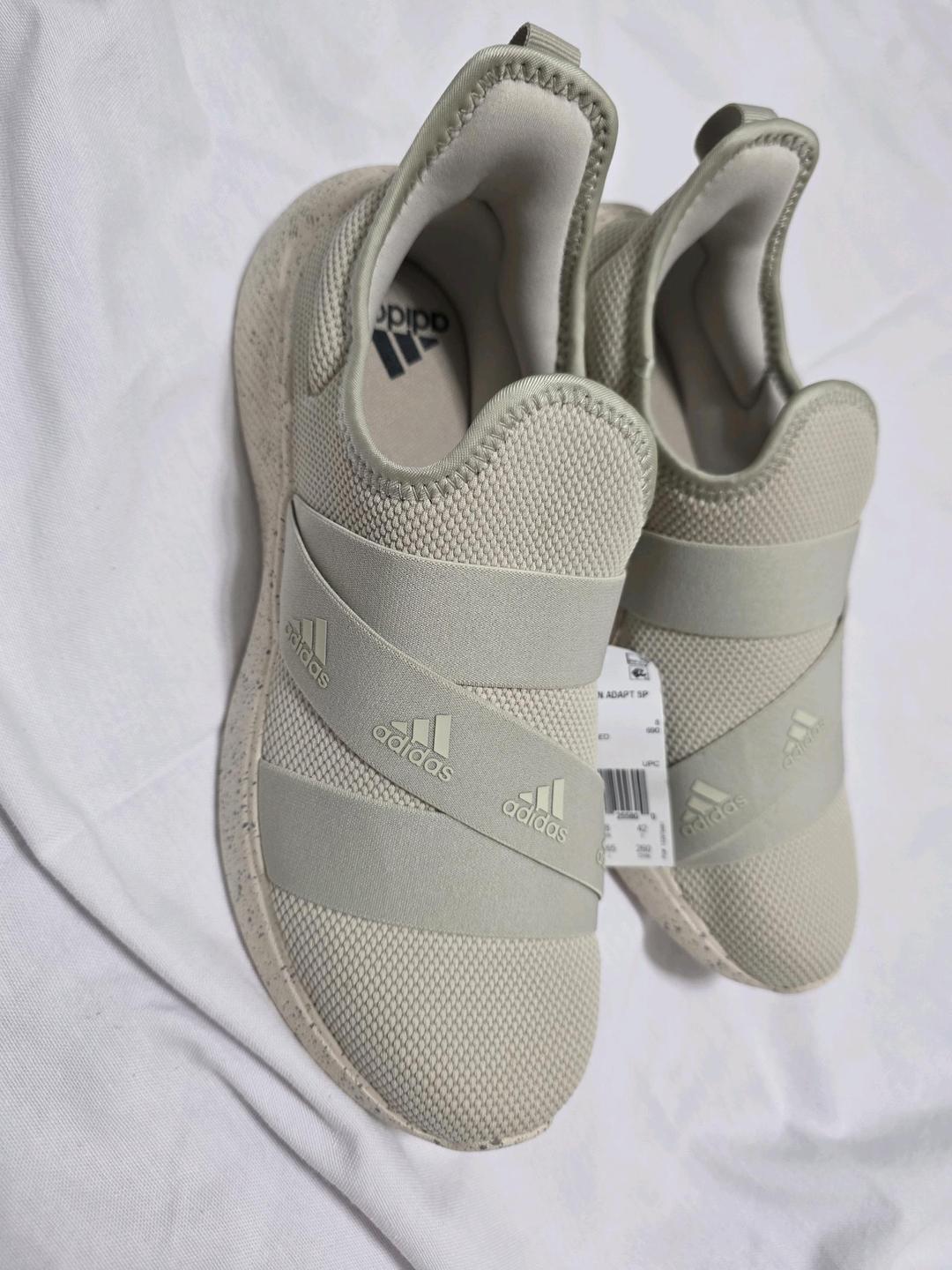 Adidas Новые оригинальные кроссовки Adidas (Бежевые / Размер 41) — фото 2