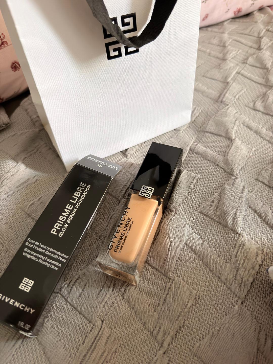Givenchy Тональный крем Givenchy Prisme Libre Glow Serum Foundation 3N — фото 2
