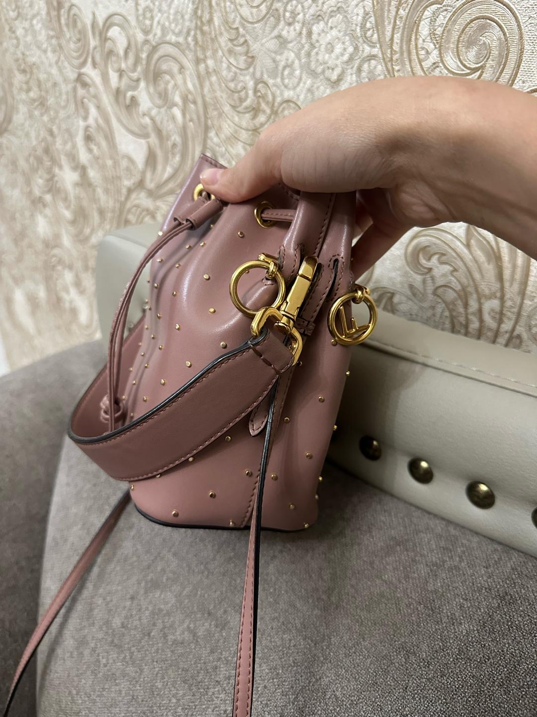 Fendi Сумка-ведро Fendi Оригинал — фото 2