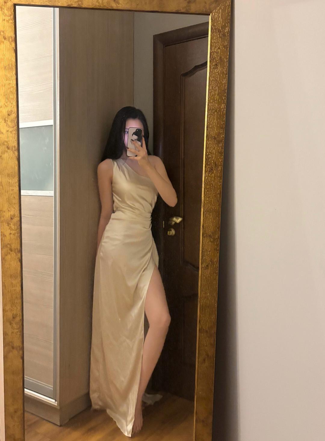 Нет бренда Вечернее атласное платье на одно плечо — фото 2