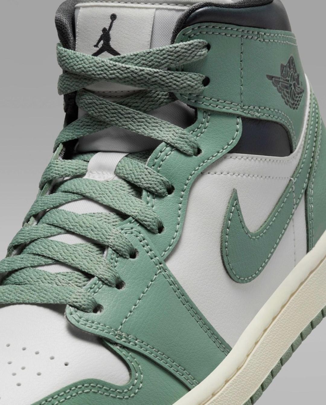 Jordan Air Jordan 1 Mid нефритовый дым — фото 2